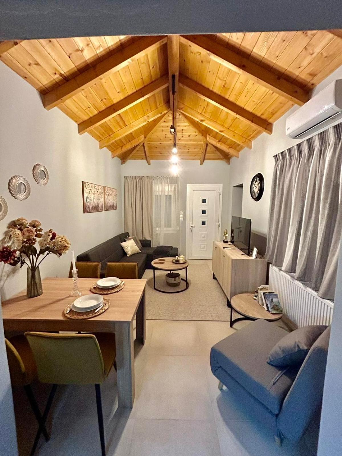Apartment With Foryou Volos